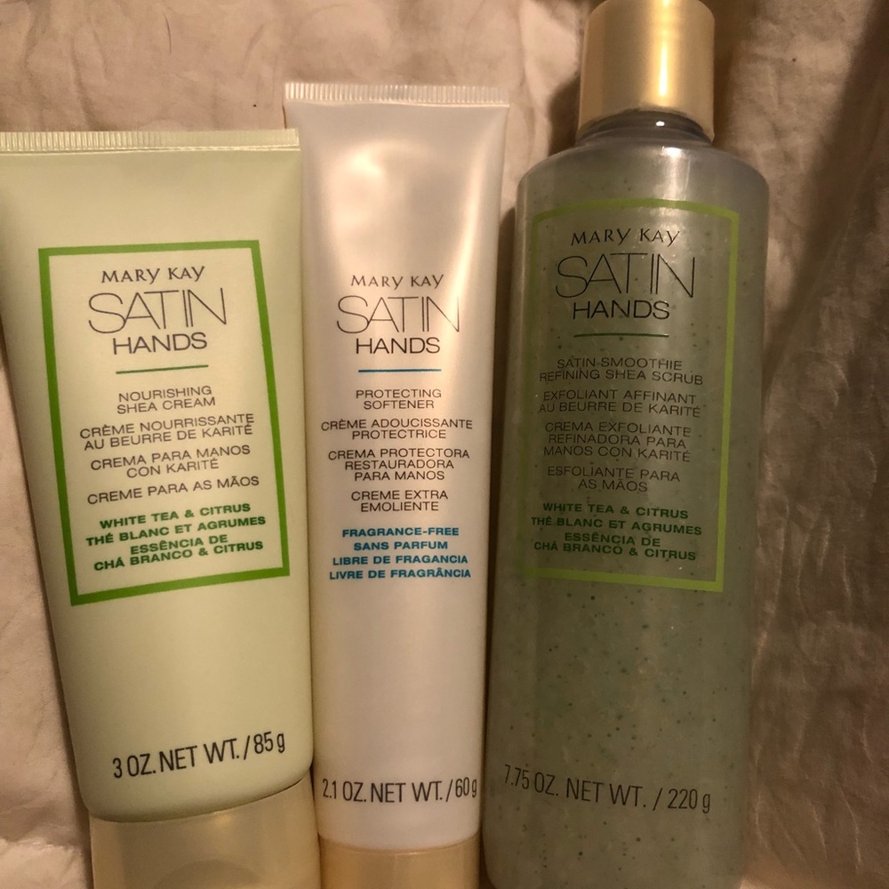 Mary Kay satin hands pampering set